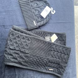 Women’s Black Michael Kors Knit Beanie and Scarf Set
