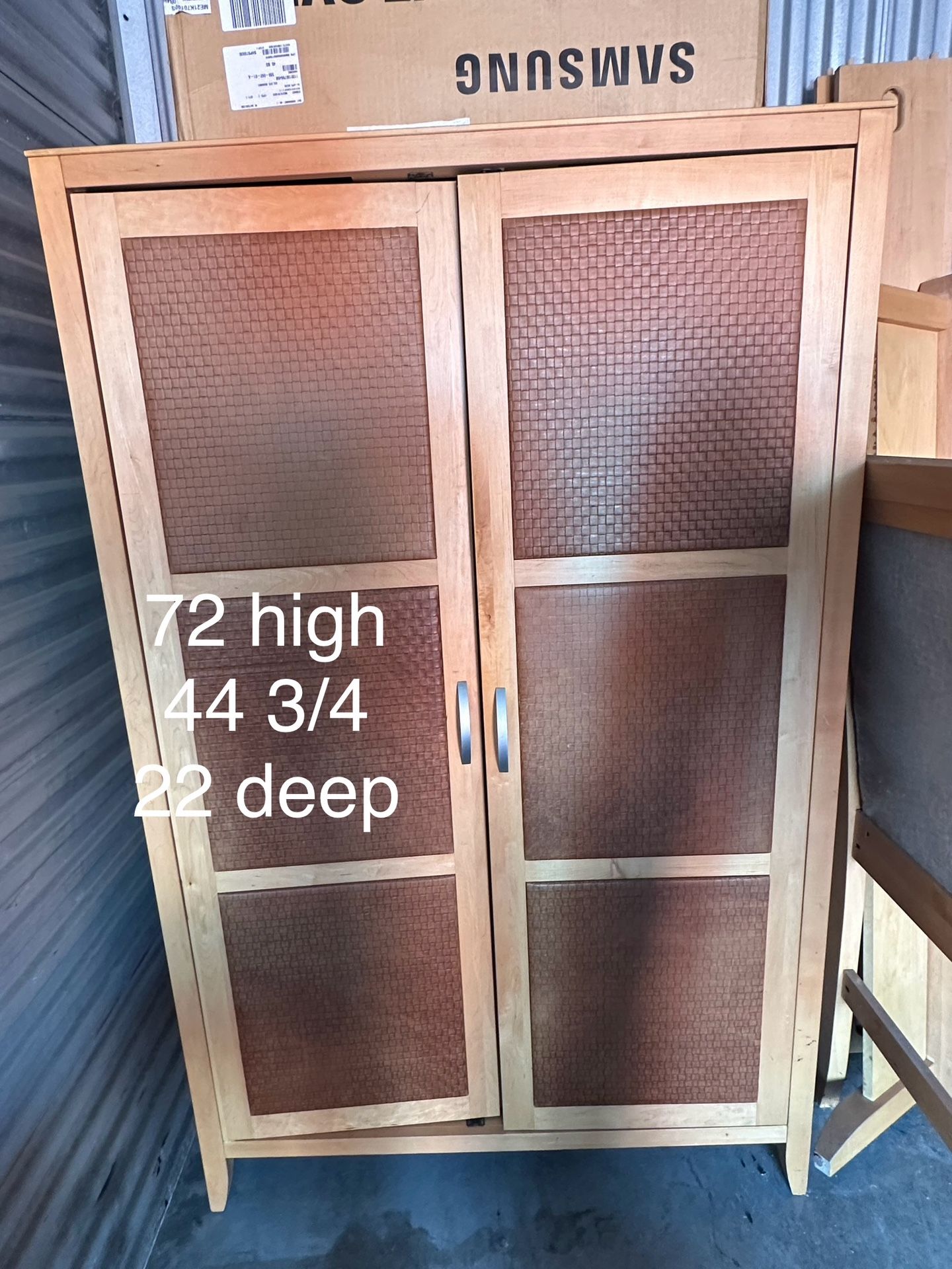 Armoire