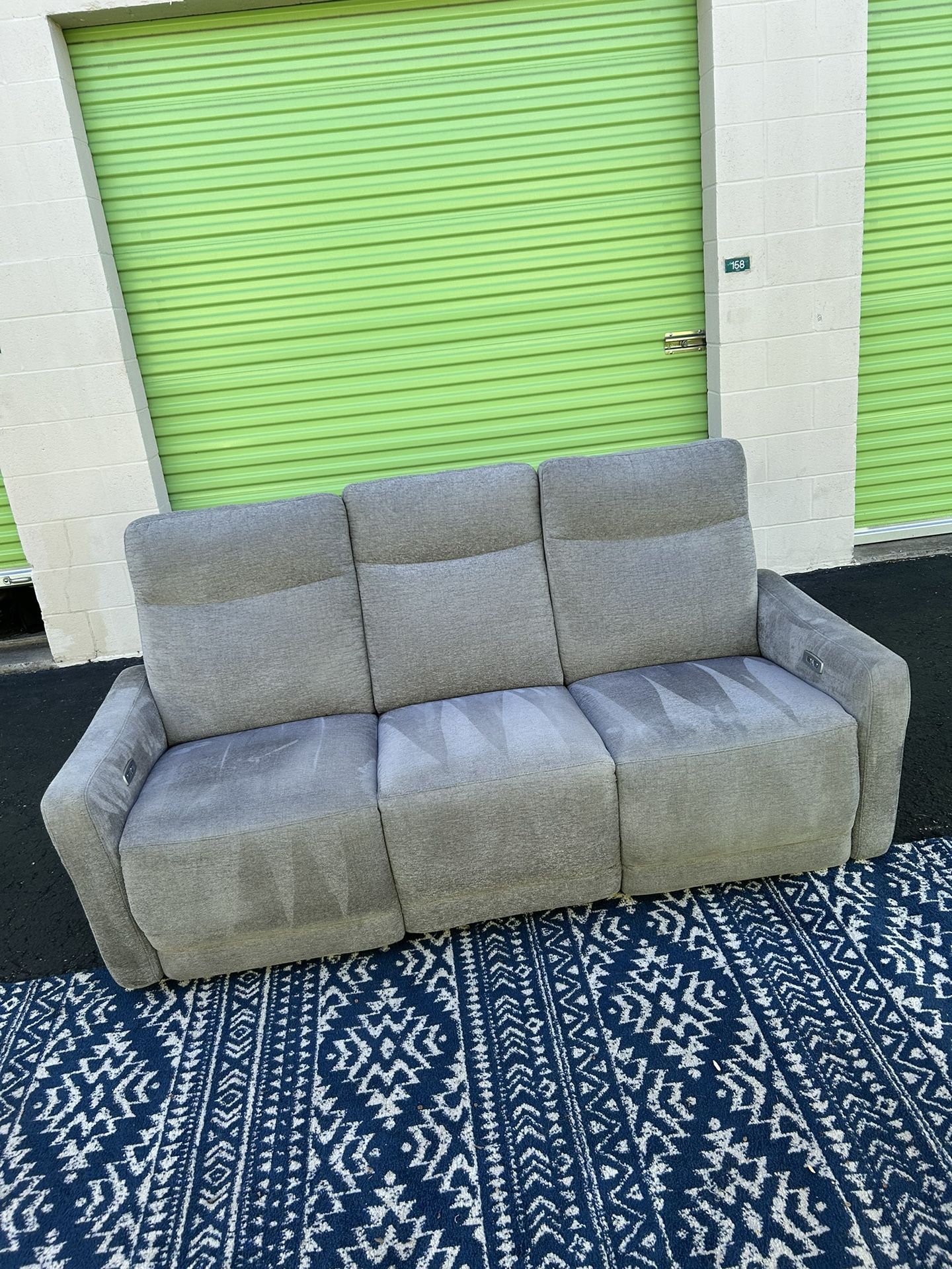Power Couch, Reclines And Other 🛻Free Delivery🛻