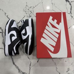 Nike Dunk Low White Black Panda