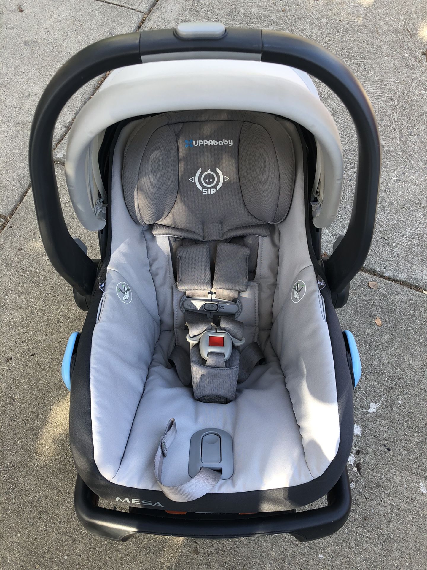 UPPAbaby MESA Infant Car Seat with Base