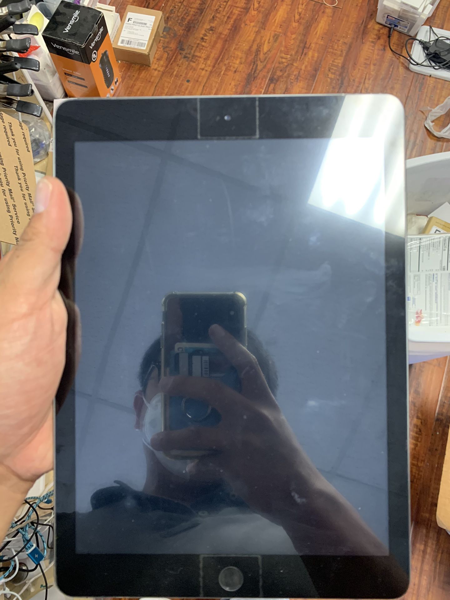 Deals iPad 6th Gen 32GB Wi-Fi (IC Locked)