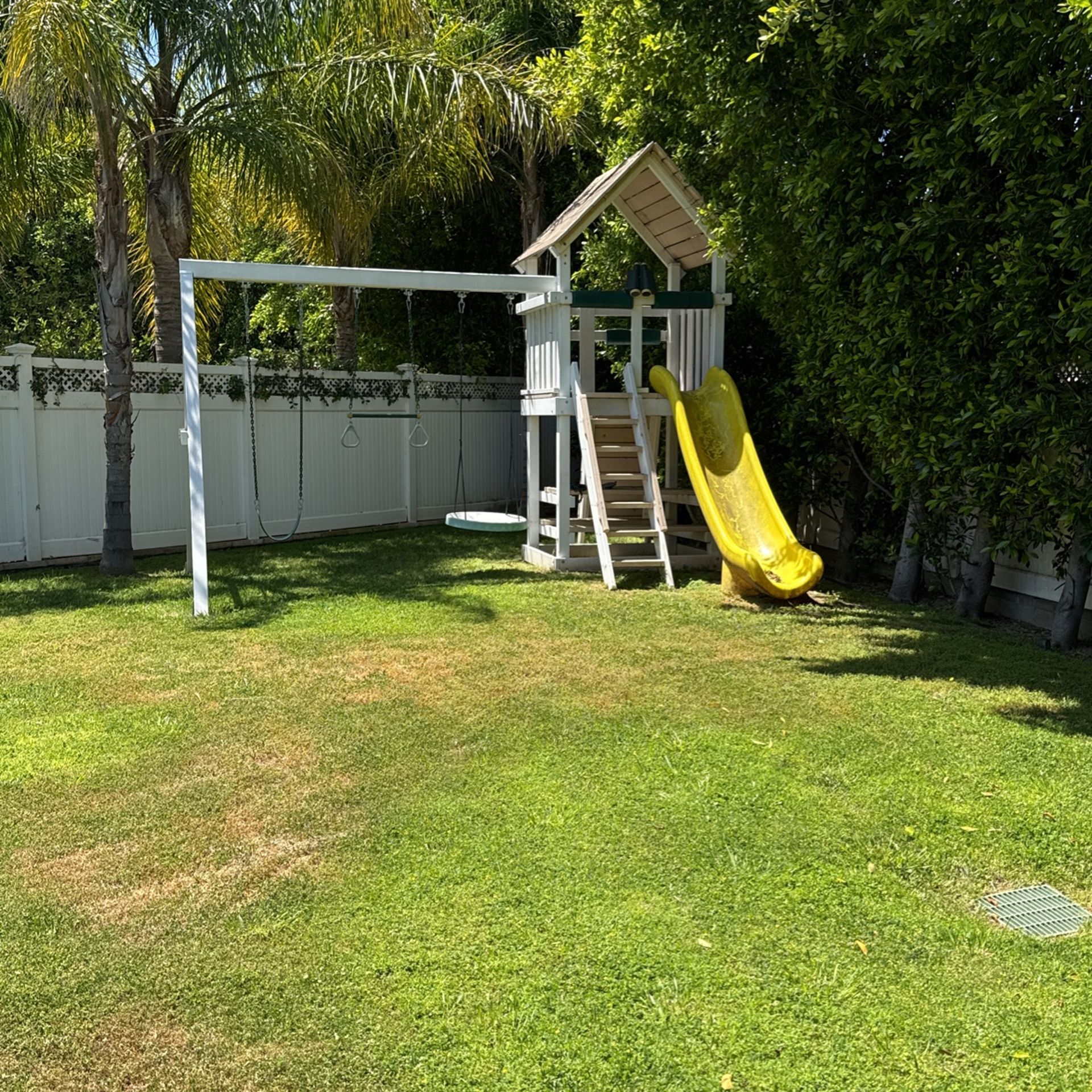 Play Structure Backyard 