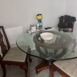 Dining Table And 3 Chairs 