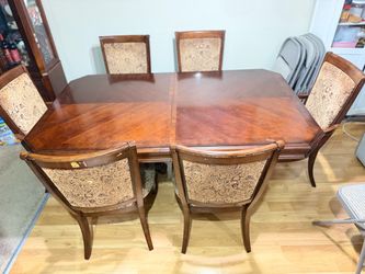 Dining table set