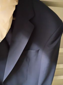 Ted Baker Men's Suit Jacket. *NEW* Jacket only.  Measures 44 Long.  Not Altered.
Navy color. Tags still attached.