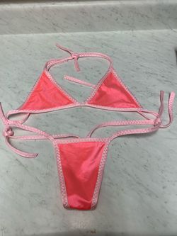 Traje adjustable