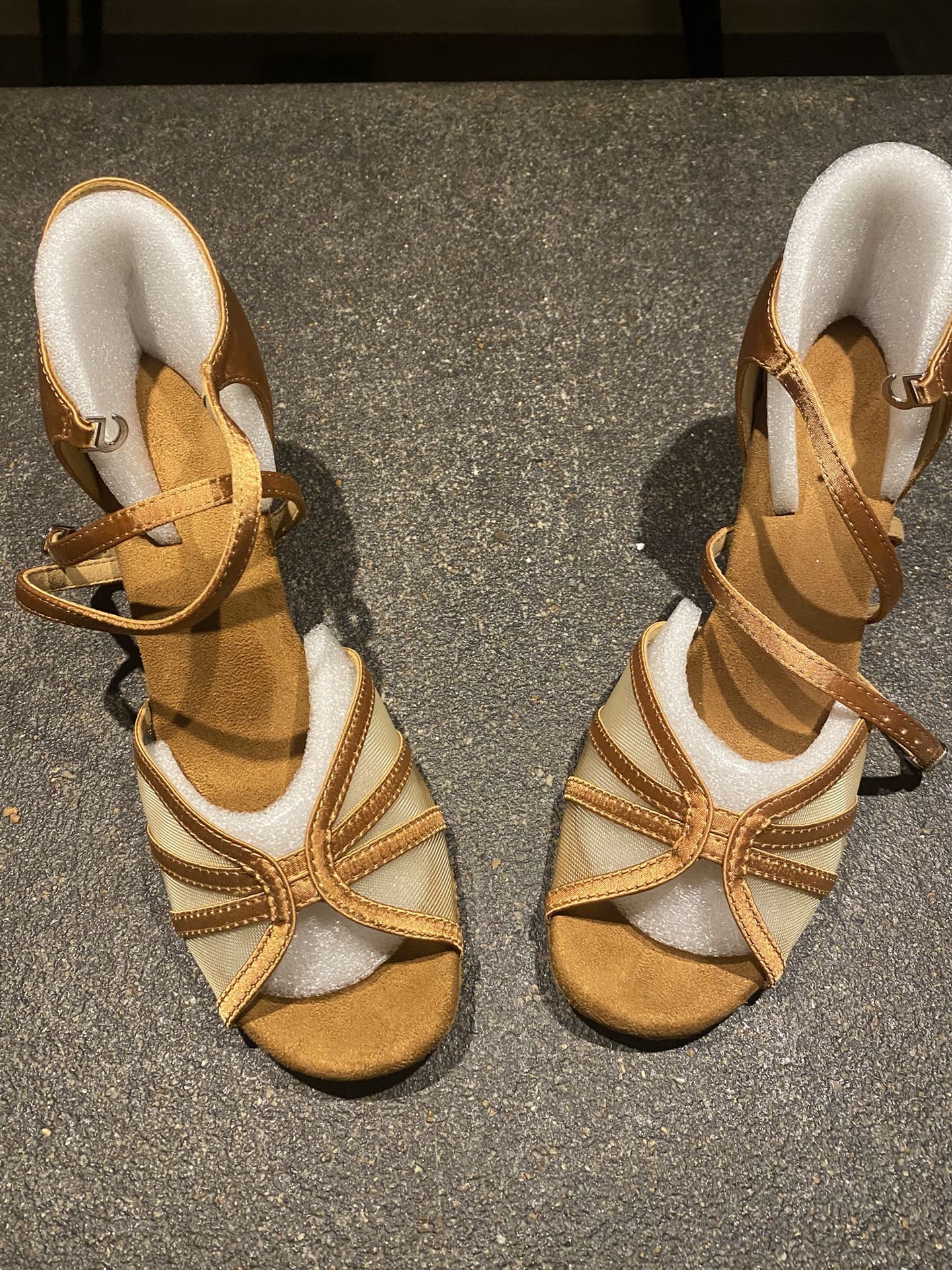 Women's Ballroom Dance Shoes