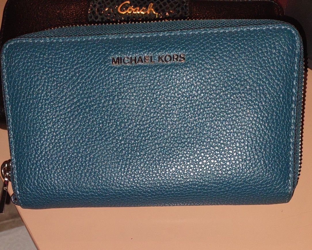 Michael Kors Pebble Leather Wallet