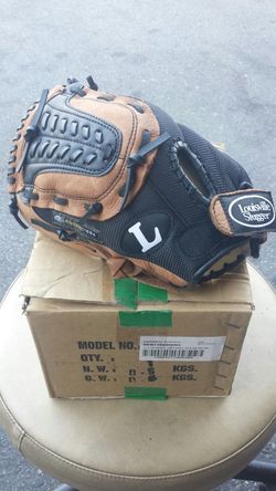 Louisville Slugger Genesis 1884 Series GEN1150BM Youth Glove