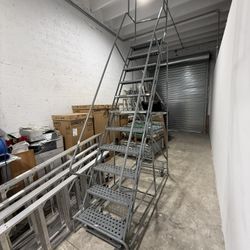 2 Rolling Ladders
