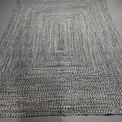 Braided Are Rug 7 ft 6 in by 9 ft 8 In