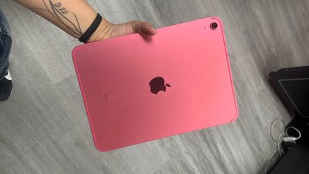 iPad 10th Gen lte 64gb