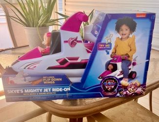 NIB Paw Patrol Skye Jet Ride On Music and Sounds