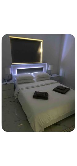 Queen size bed plus mattress, orthopedic +2 nightstand and dresser