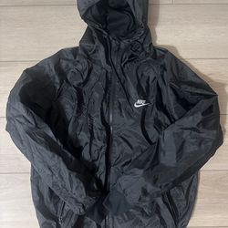 Black Nike windbreaker