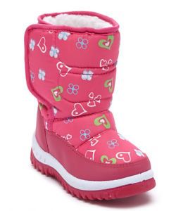 Brand new fuchsia Heart Snow Boot size available 9,10, 11