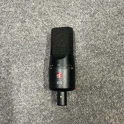 X1 Se Studio Bundle And Akai Mini Pro