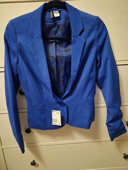 H&M Roya Blue dressy blazer, new with tag, size 6.