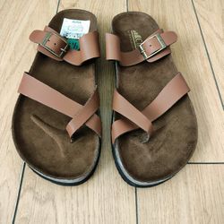 Women's Sandals Size 7.5 Fontana Pickup.