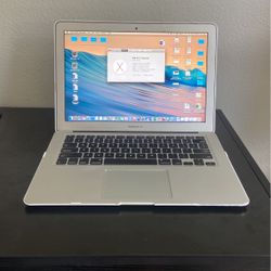 Apple MacBook Air - 13” 1.6GHz i5 8gb/256Gb