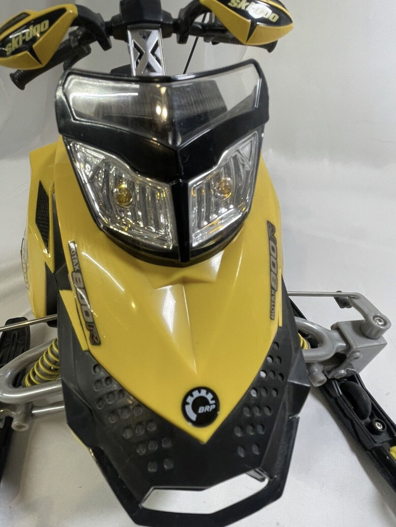 Ski Doo MX Z 800 Snowmobile wfdjnjc.com