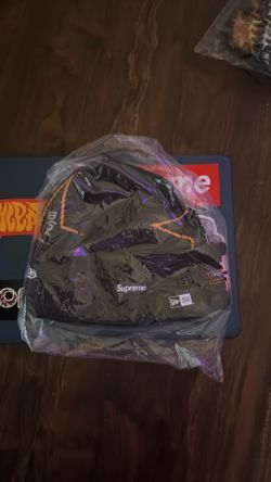Supreme new era stars beanie brand new
