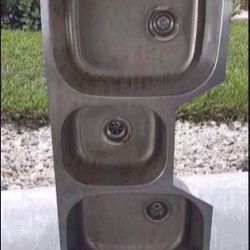 46 × 20 Brand new   under   Mount 3 campartments STAINLESS STEEL custom deep  sink. $ 350