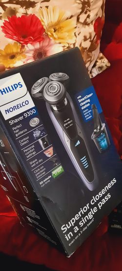 Philips Norelco Shaver 