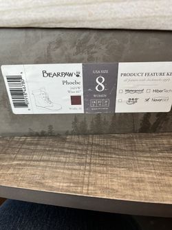 Bear paw Phoebe Boots Size 8. Color Wine