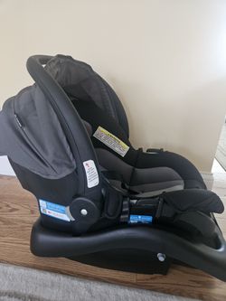 Almost NEW Car Seat
