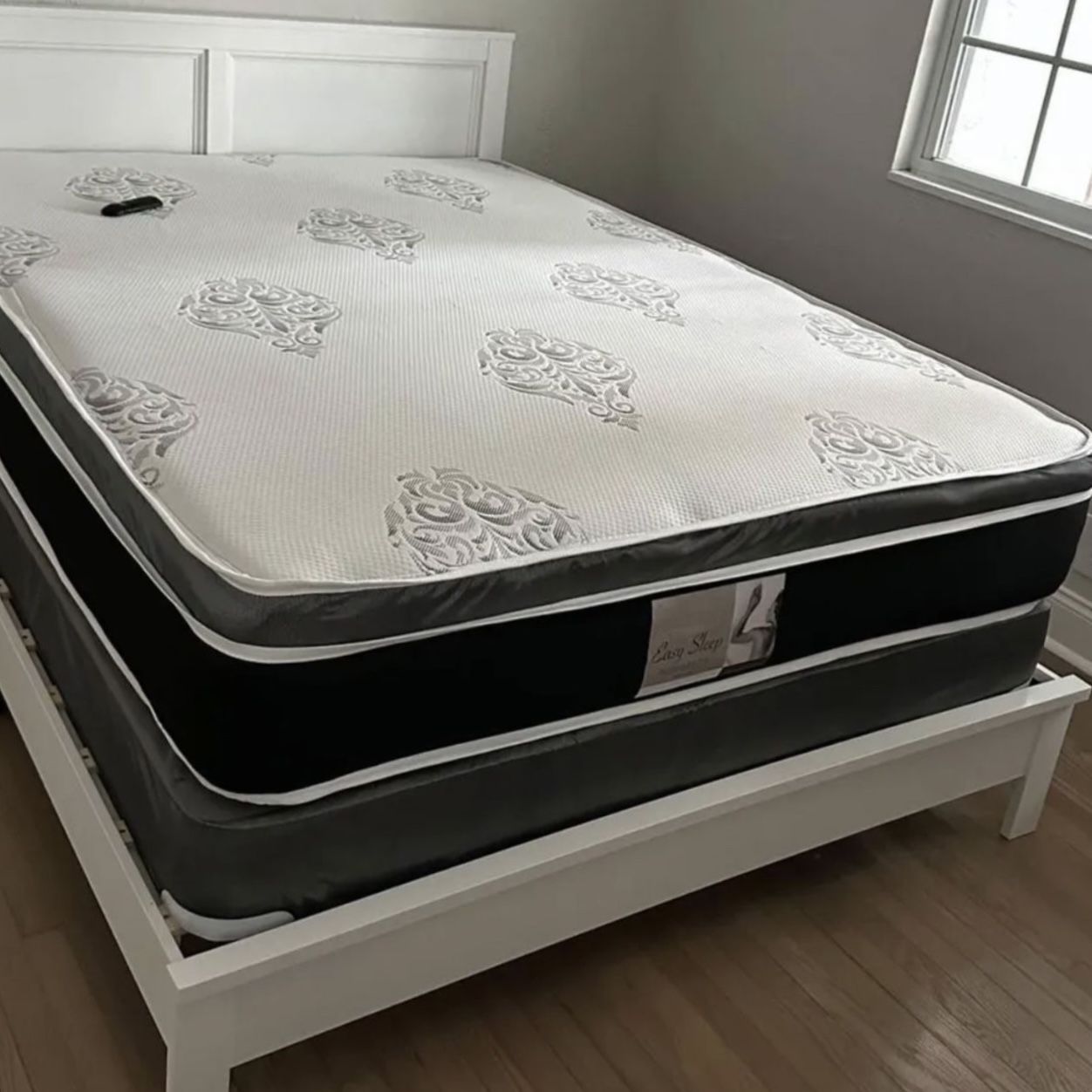 NEW Mattress Queen Size Pillowtop With Box Spring // Offer 🚚