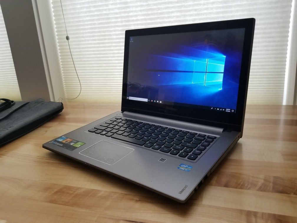 Lenovo IdeaPad P400 touch.