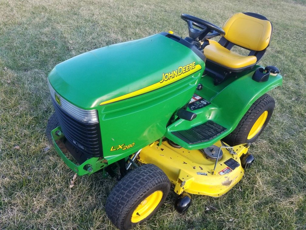 TRACTOR JOHN DEERE LX280