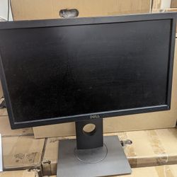 Two Dell 22in Widescreen Monitors!  Super Deal