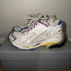 balenciaga runner