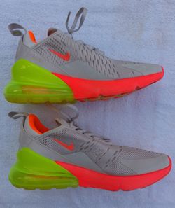 Womans Nike Air Max 270