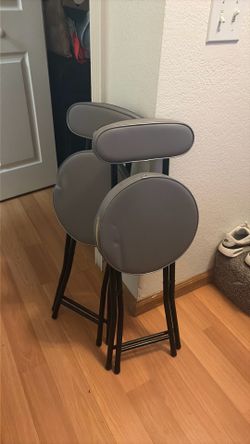 Collapsible side table and chairs.