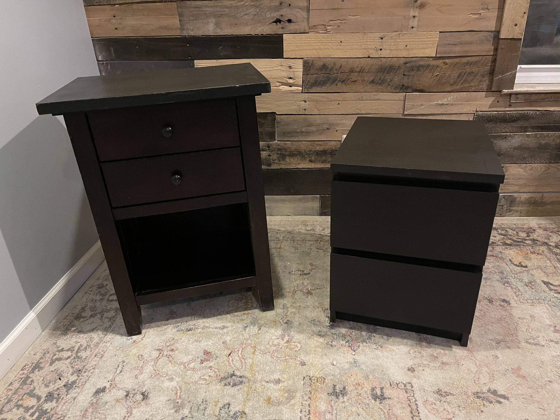 2x Black Nightstands