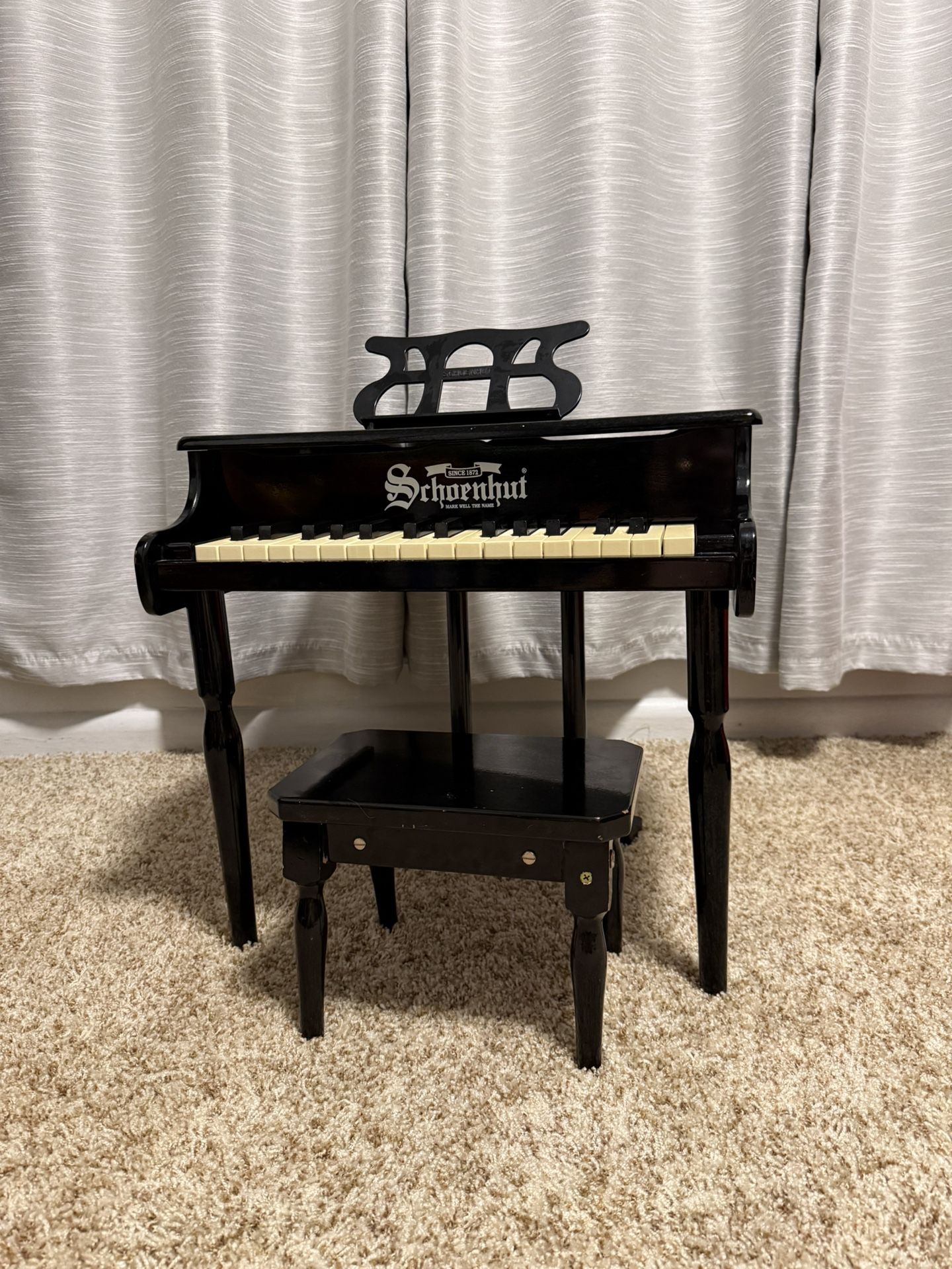 Schoenhut Toy Grand Piano with Bench – Classic Black