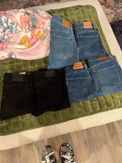 Levi’s juniors $15 each pick up in Porter -