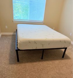 Like New Full Size Platform Bed Frame With Mattress