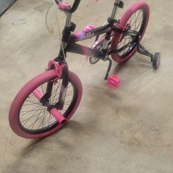 Bike For Kids Like New No Scratch Very Good Condition 