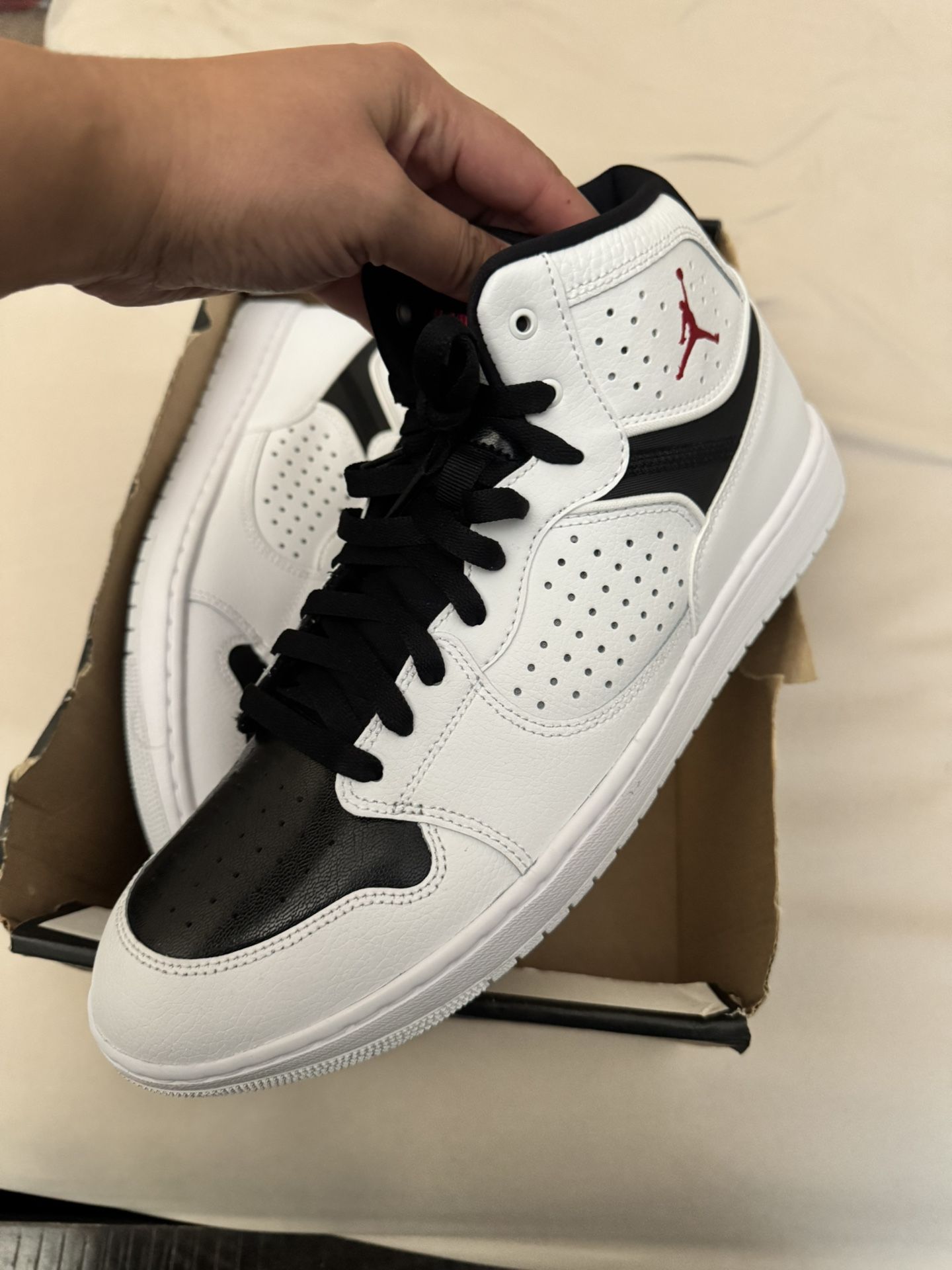 Men’s Jordan’s 11.5 (New In Box)