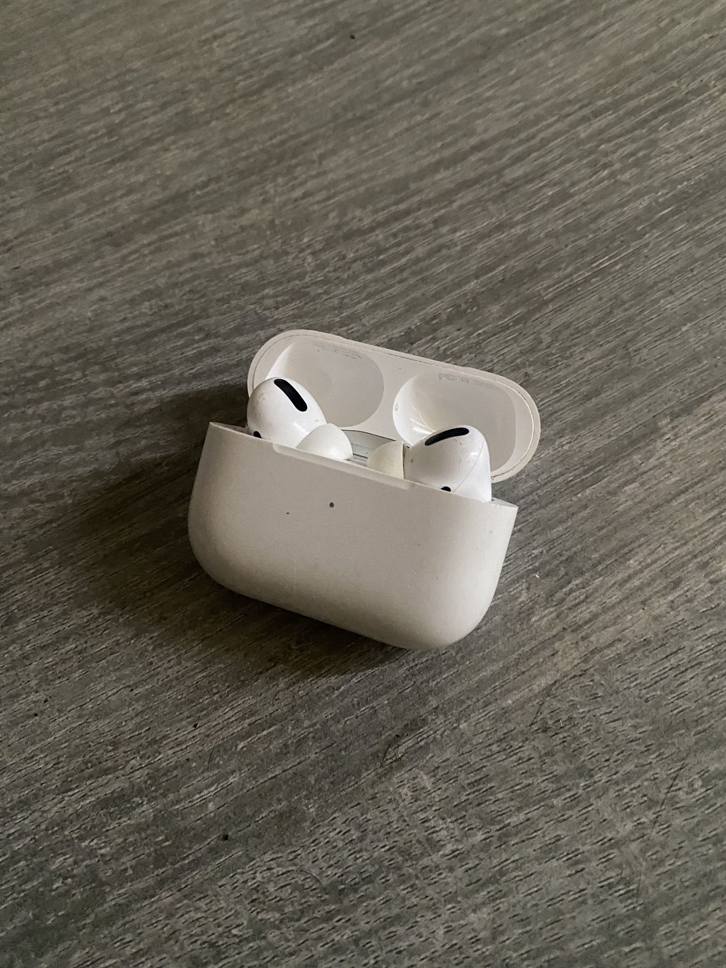 AirPods