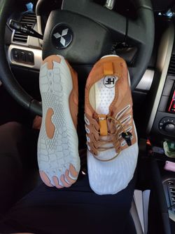 Hike footwear barefoot