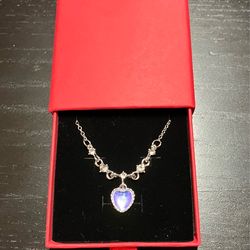 Brand new heart necklace with gift box