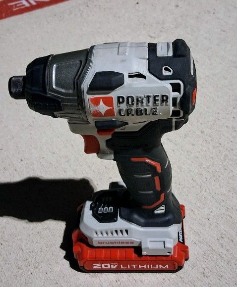 PORTER CABLE 20 VOLT IMPACT WRENCH / 1 20 VOLT LITHIUM-ION BATTERY