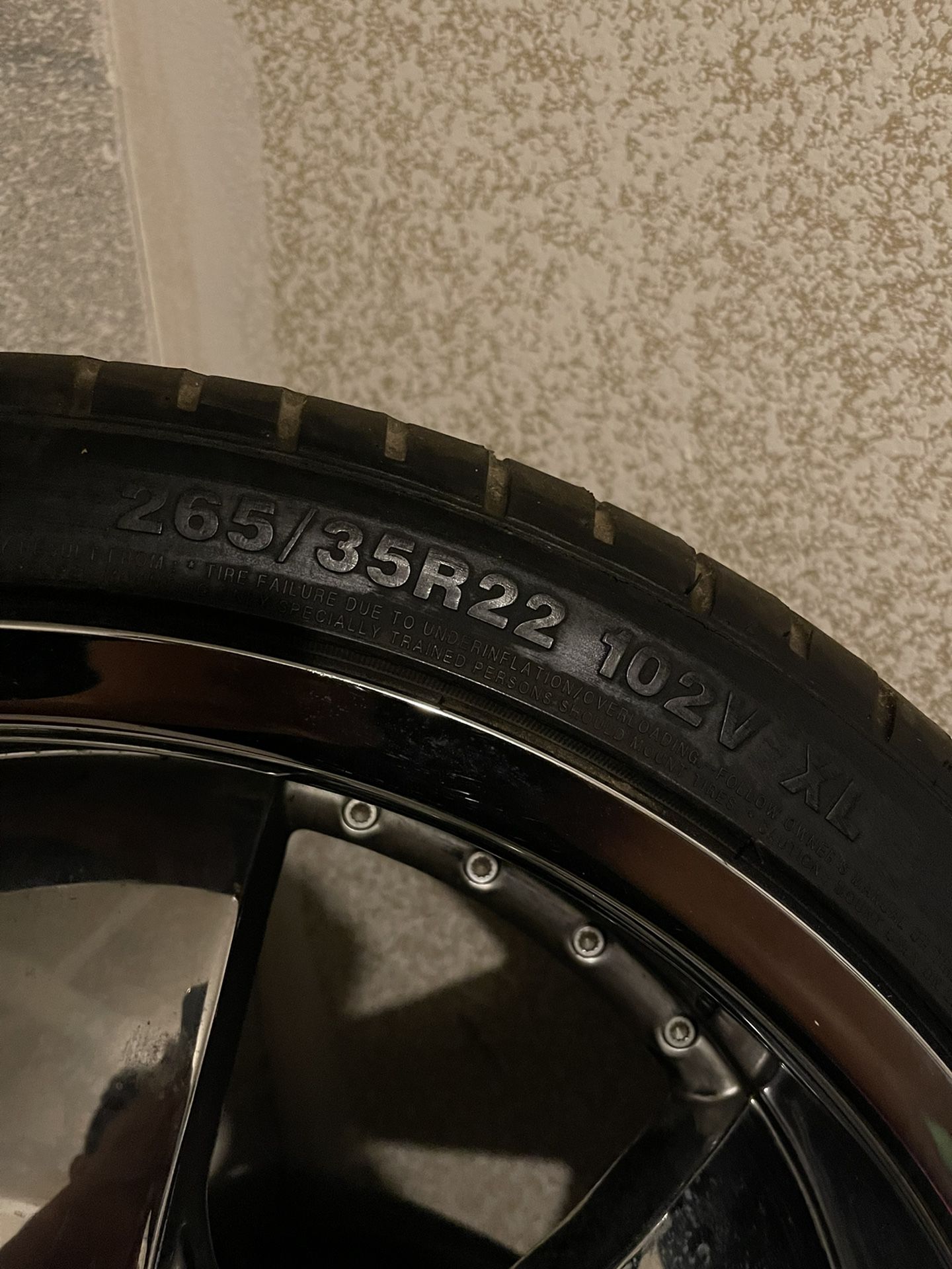Universal Rims And Tires 