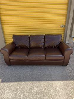 Very Comfortable Like New Couch! FREE DELIVERY